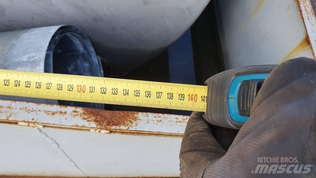  FUEL TANK Cisterne
