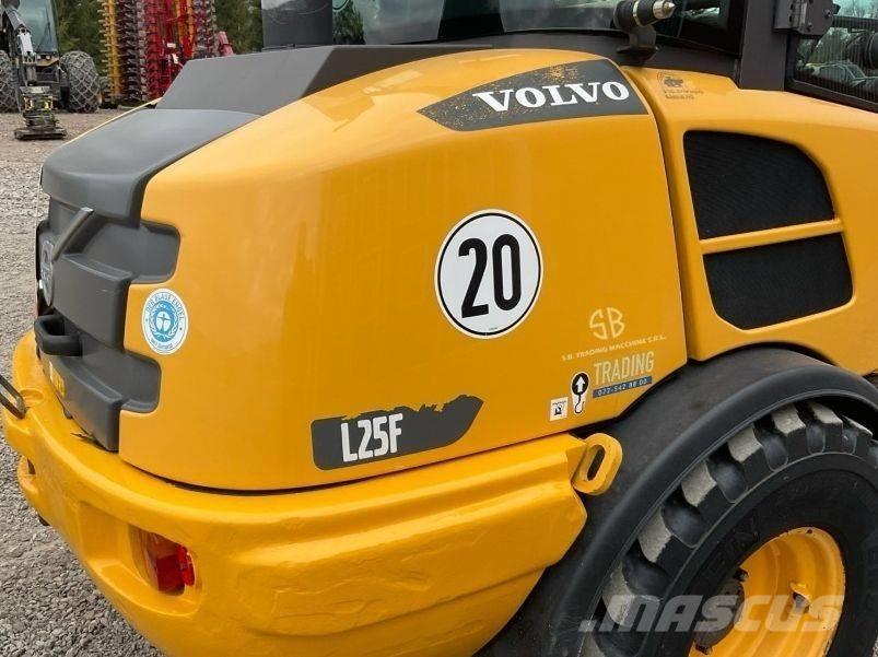 Volvo L 25 F Kolesni nakladalci
