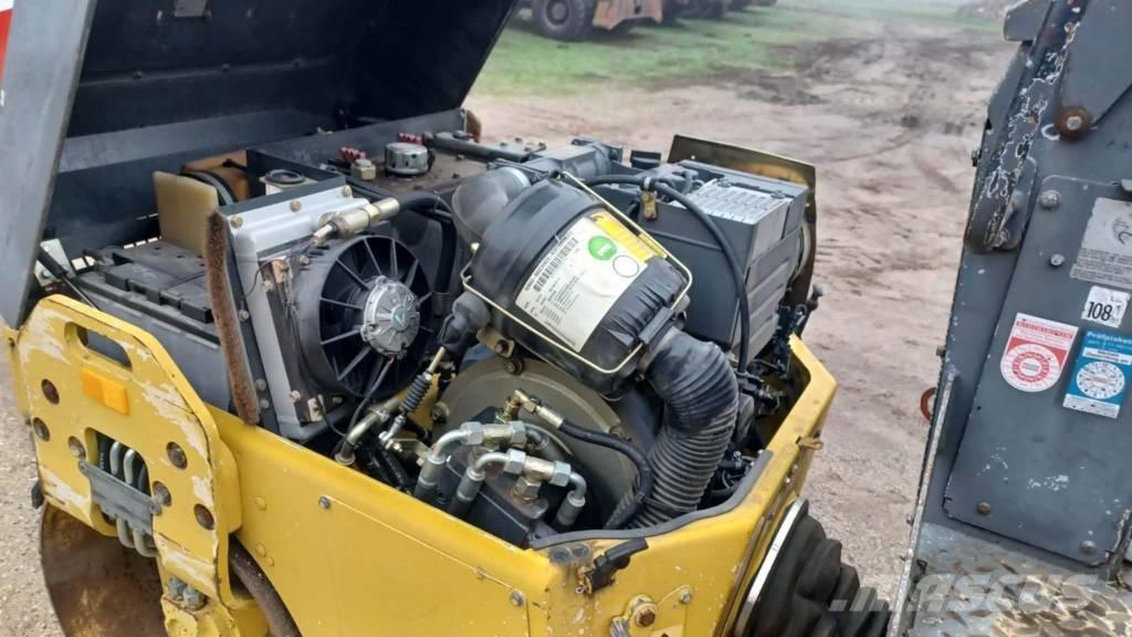 Bomag BW 100 AD-3 Dvojni valjarji
