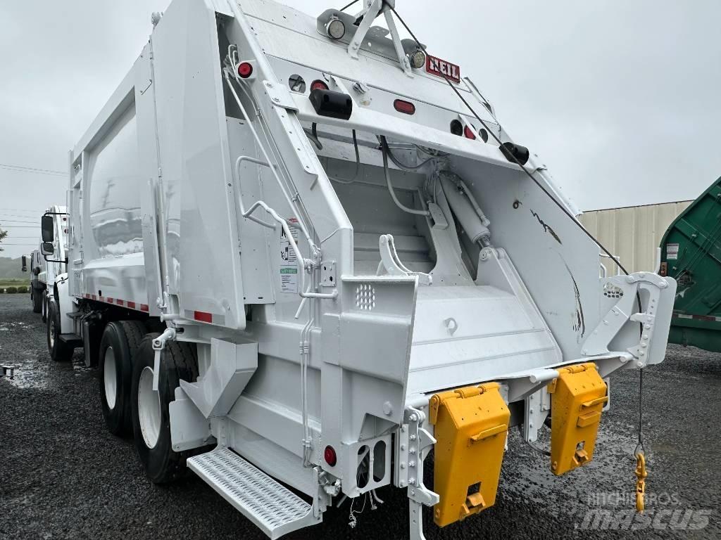 Freightliner M2 Komunalni tovornjaki
