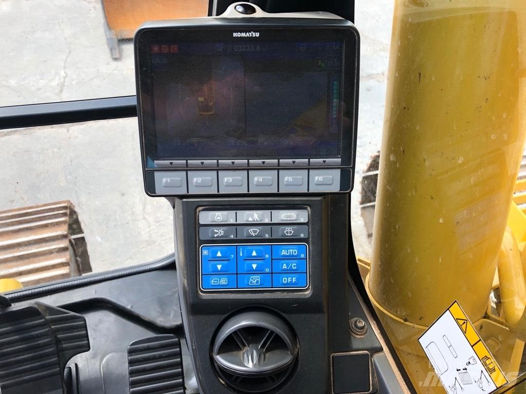 Komatsu PC210LC-11 Bagri goseničarji