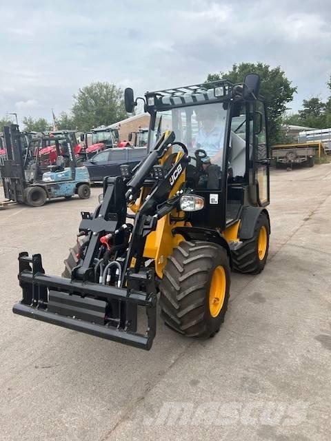 JCB 403 PLUS Kmetijski teleskopski nakladalci