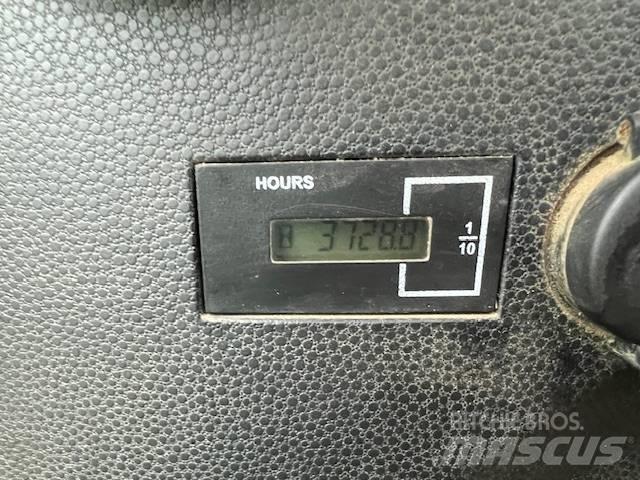Bobcat E 57 W Bagri na kolesih