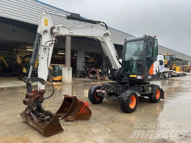 Bobcat E 57 W Bagri na kolesih