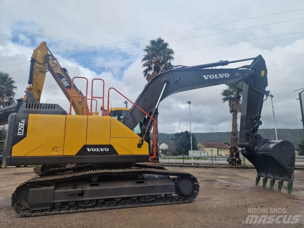 Volvo EC 250 ELN Bagri goseničarji