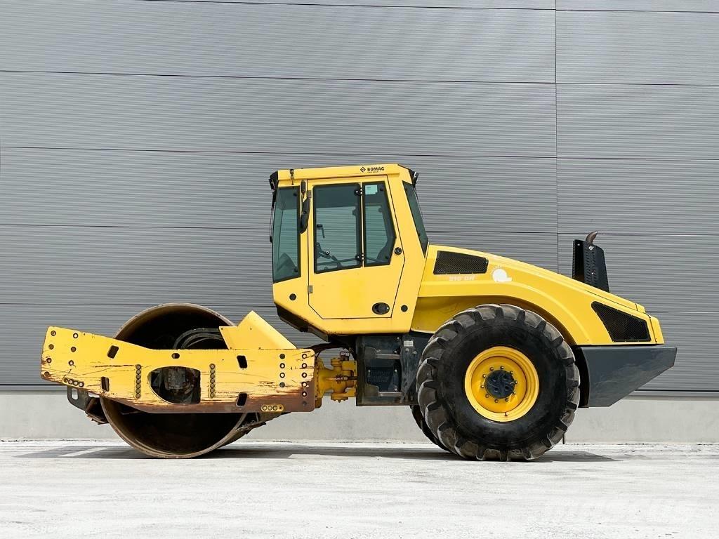 Bomag BW 216 DH-4i Enojni valjarji