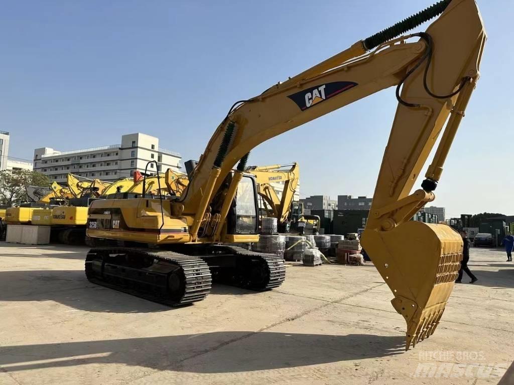 CAT 325 B Bagri goseničarji
