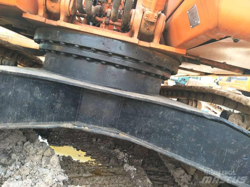Doosan 225 Bagri goseničarji