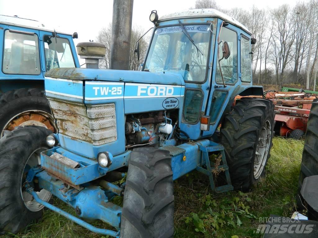 Ford TW 25 Traktorji