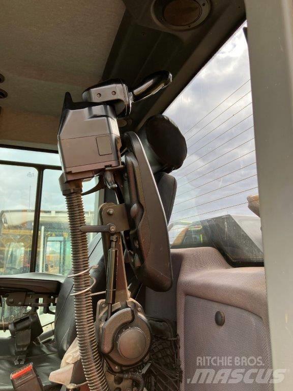 Liebherr L 566 Kolesni nakladalci