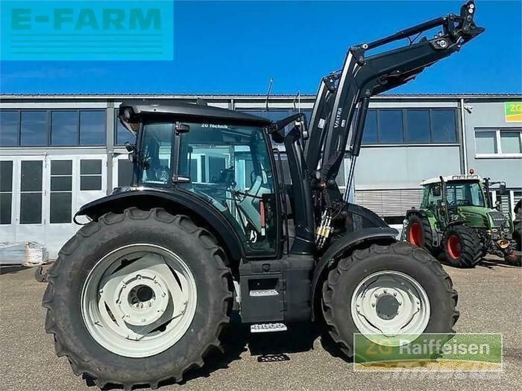 Valtra g135v 1b9 Traktorji