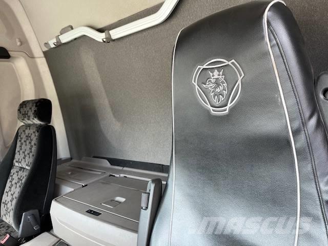 Scania P 280 Tovornjaki s ponjavo