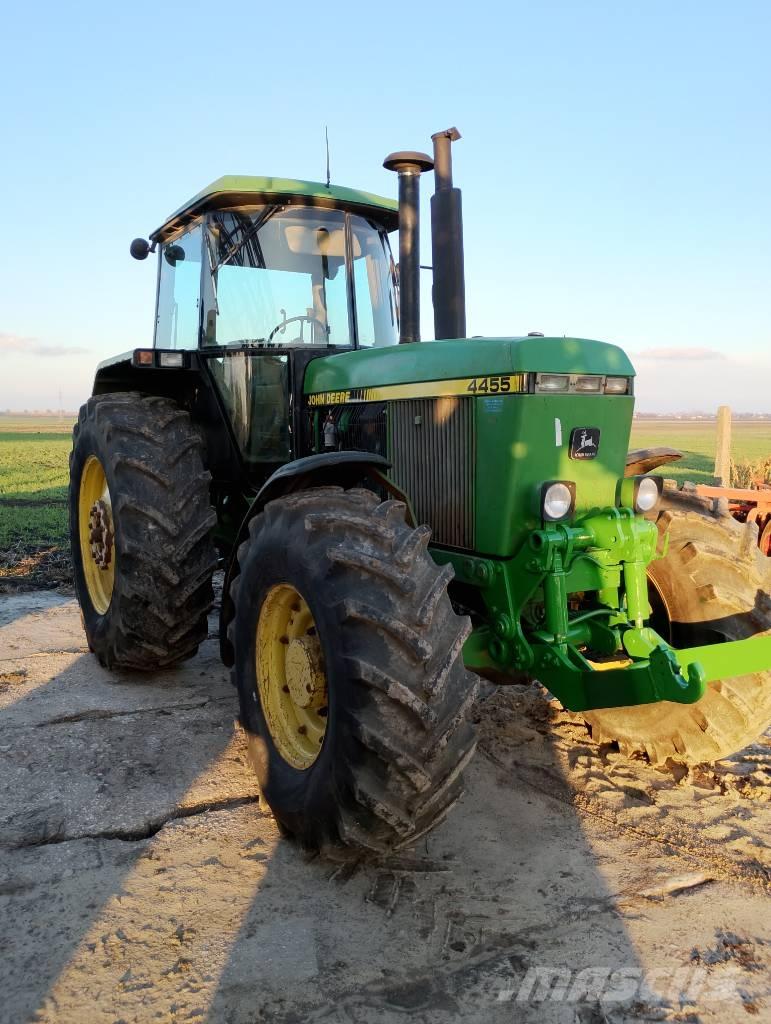 John Deere 4455 Traktorji