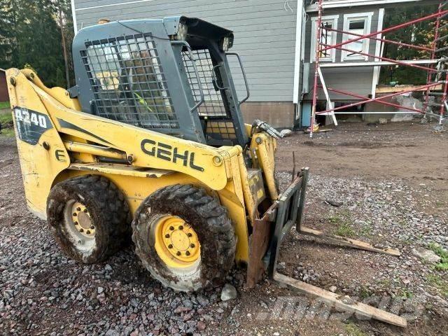 Gehl 4240 Skid steer mini nakladalci