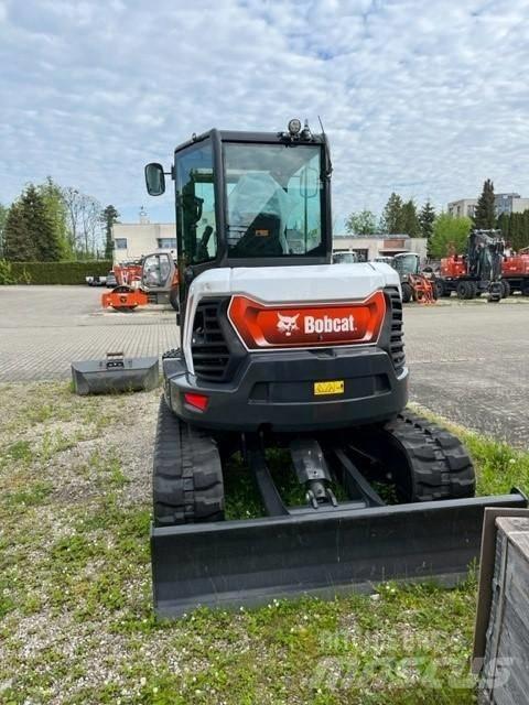 Bobcat E 55 z Mini bagri <7t