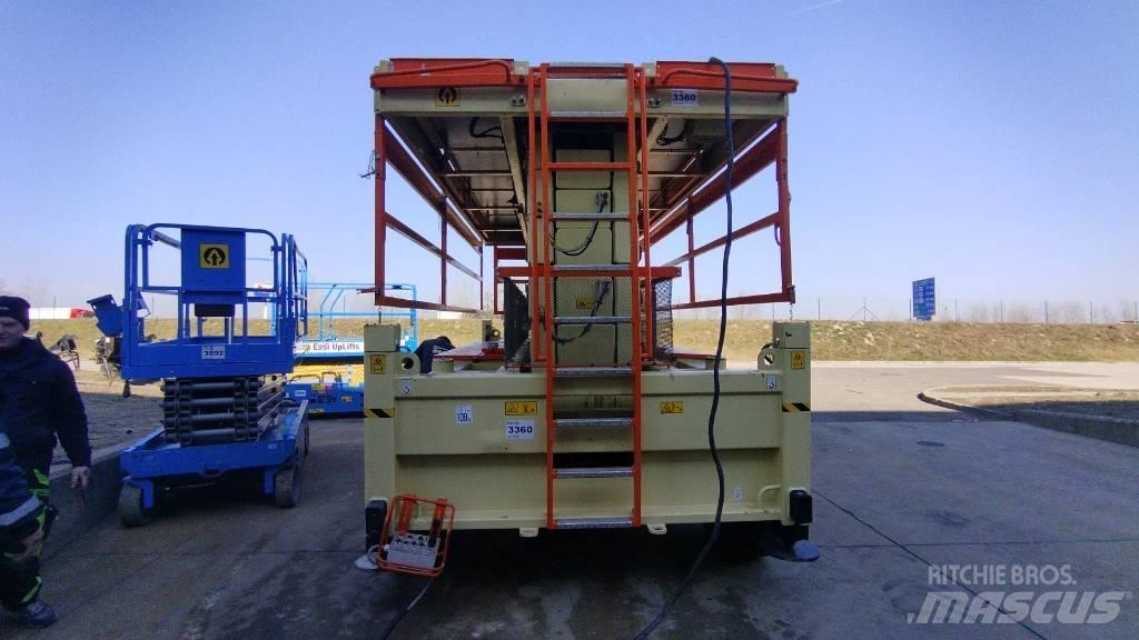 JLG 245-25 Škarjaste dvižne ploščadi
