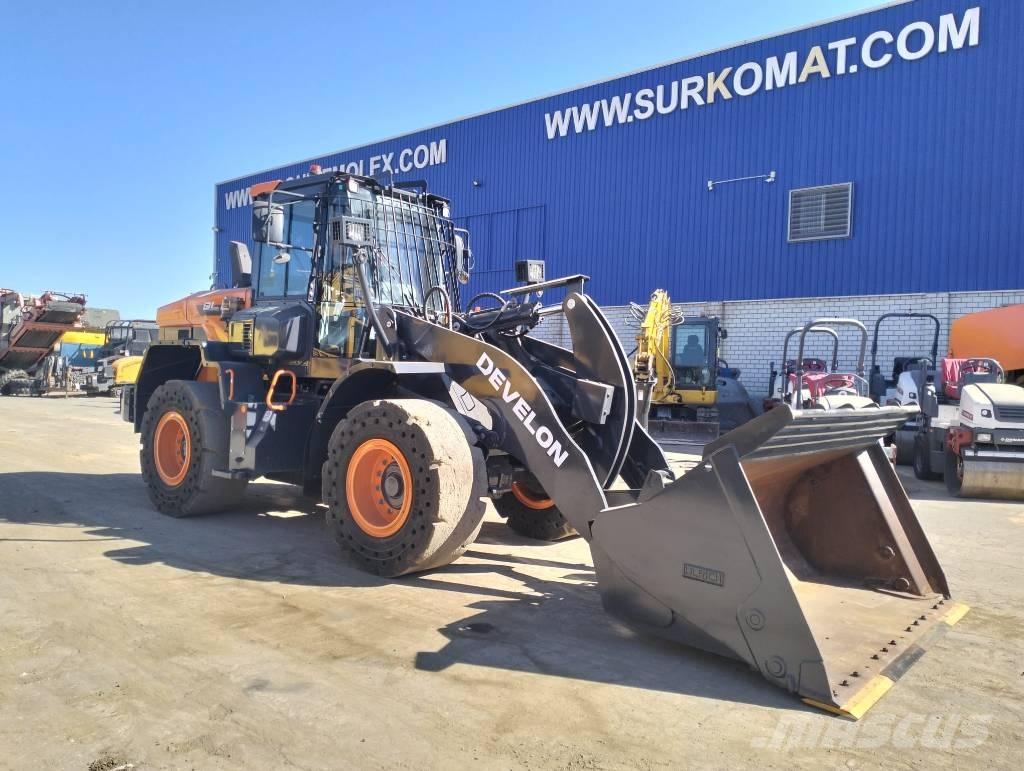 Develon DL 220-7 Kolesni nakladalci