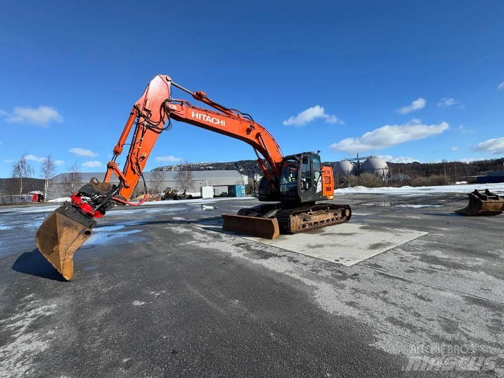 Hitachi ZX 225 US Bagri goseničarji