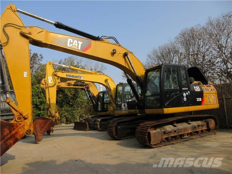 CAT 323 GC Bagri goseničarji
