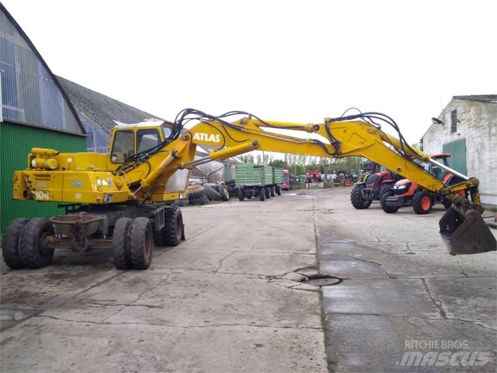Atlas 1304 Bagri na kolesih