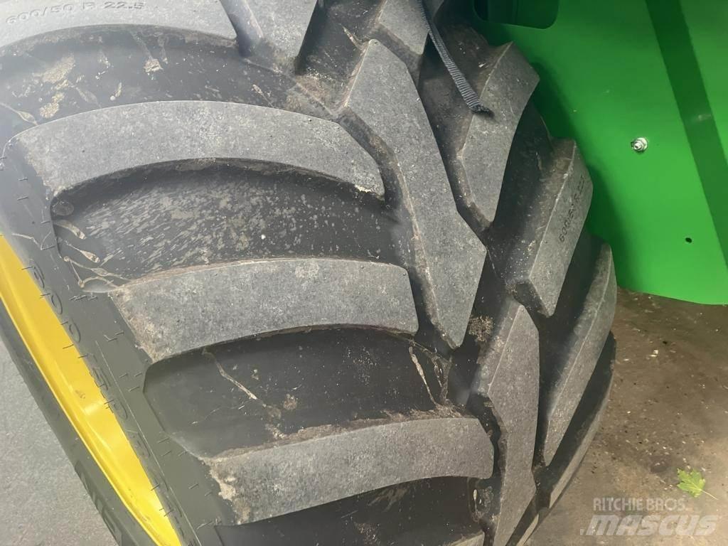 John Deere V461R Balirke (okrogle bale)