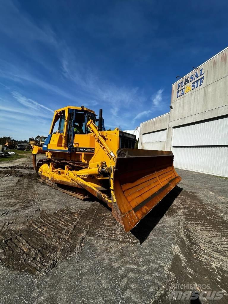 Komatsu D 85 A-21 Buldožerji goseničarji