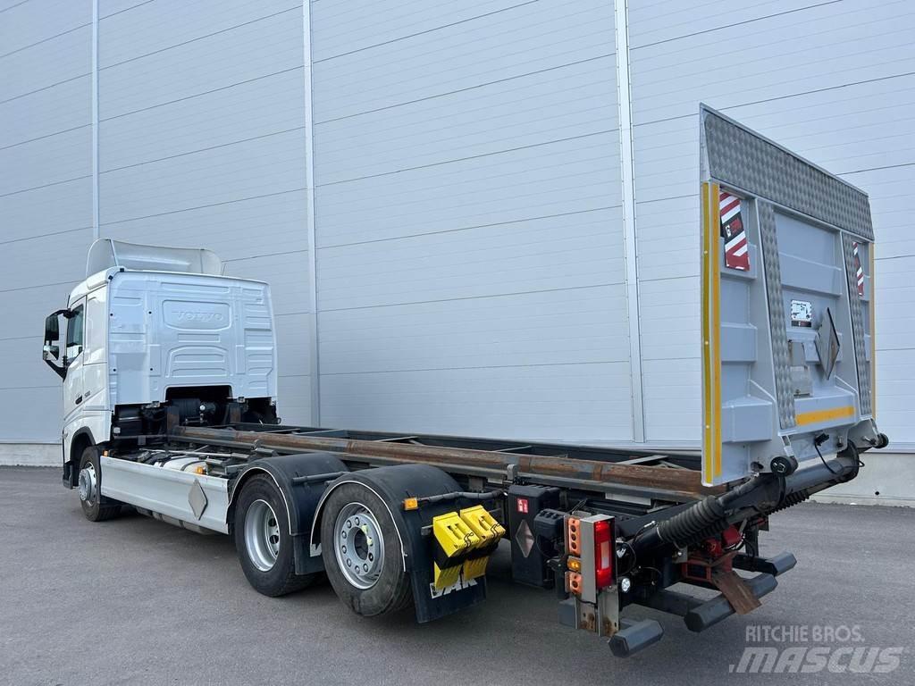 Volvo FH Razstavljivi tovornjaki z žičnimi dvigali