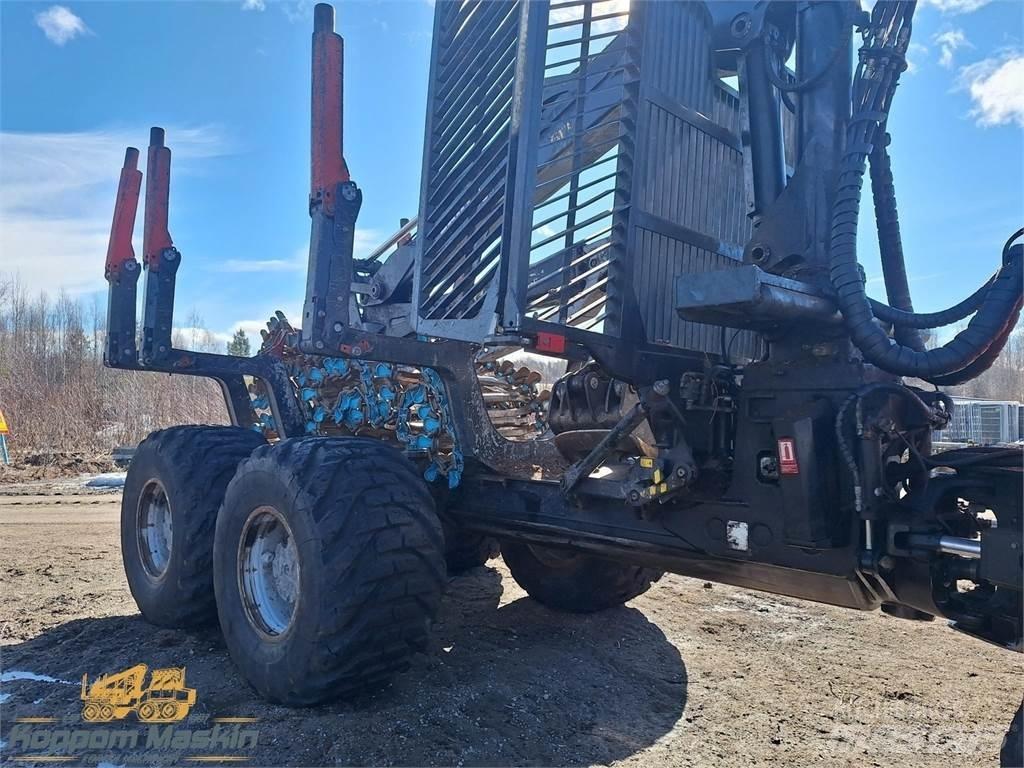 Komatsu 895 Harvesterji