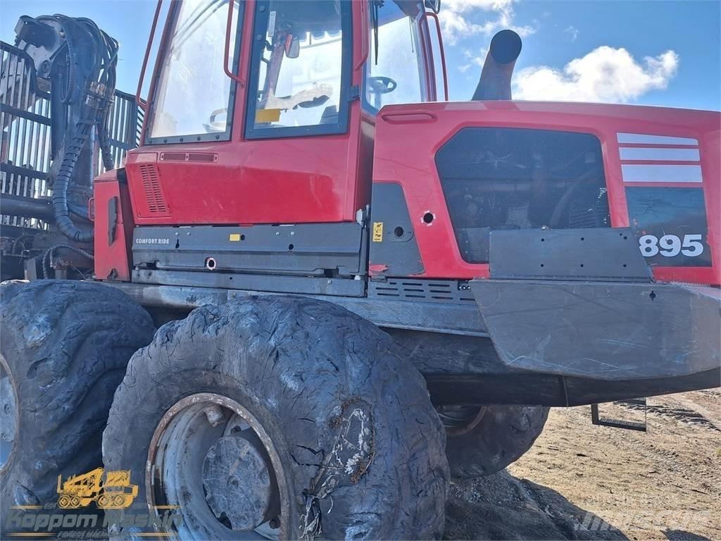 Komatsu 895 Harvesterji
