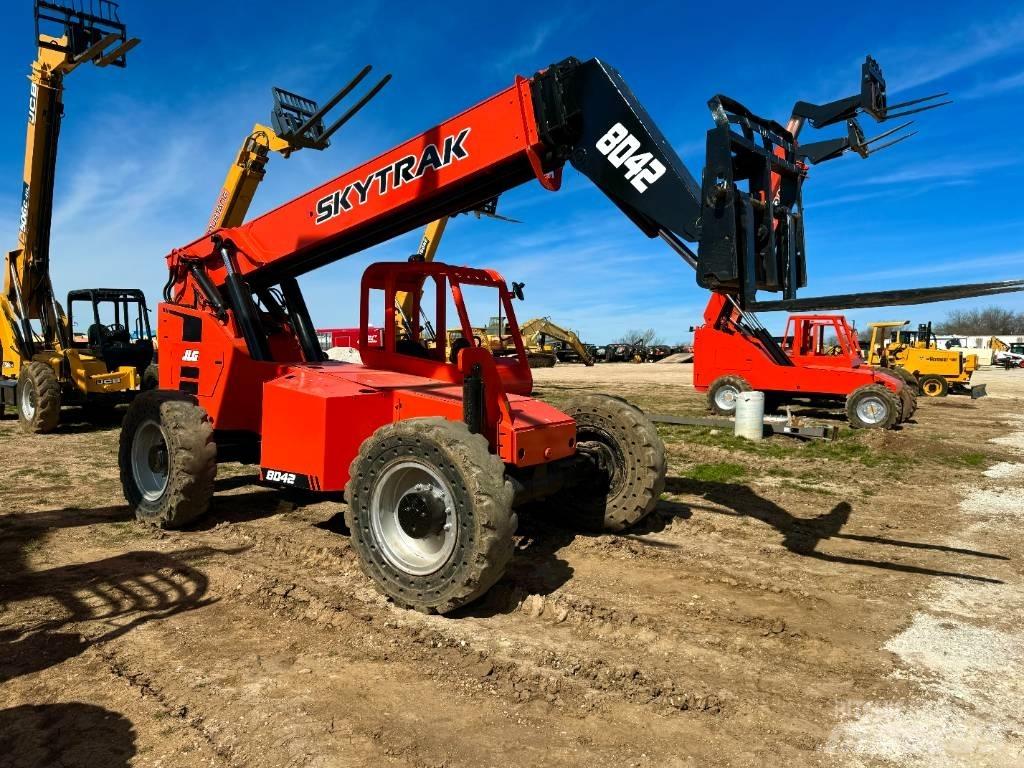 SkyTrak 8042 Teleskopski viličarji