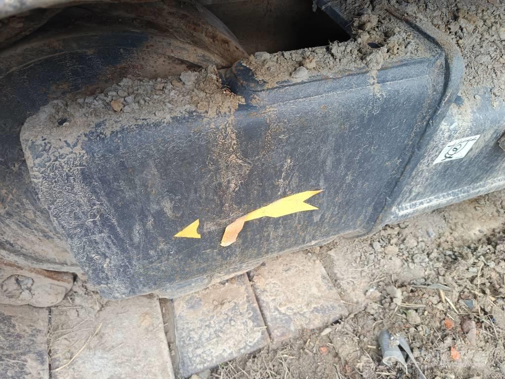 Volvo EC 210 B Bagri goseničarji