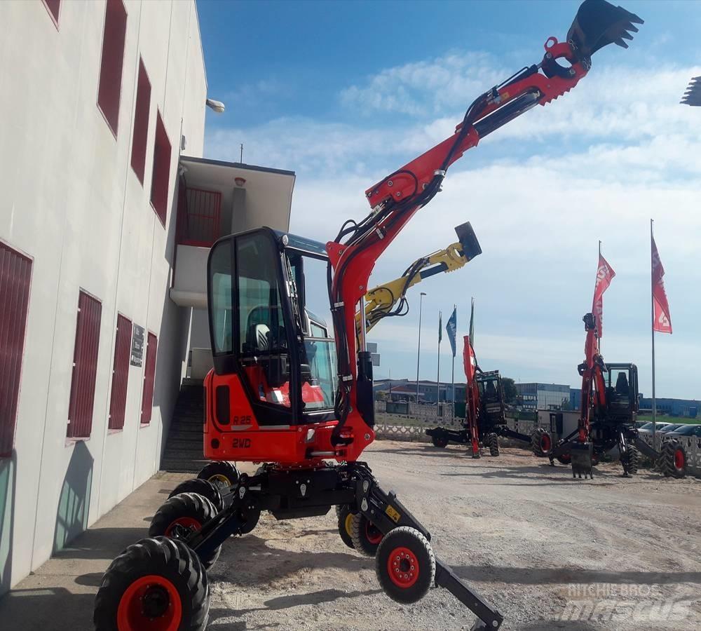 Euromach R25 Amfibijski bagri