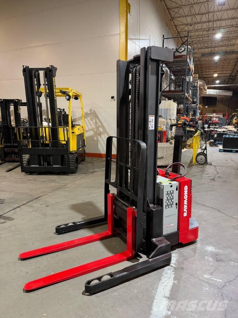 Raymond RSS40 Samopogonski ročni viličarji