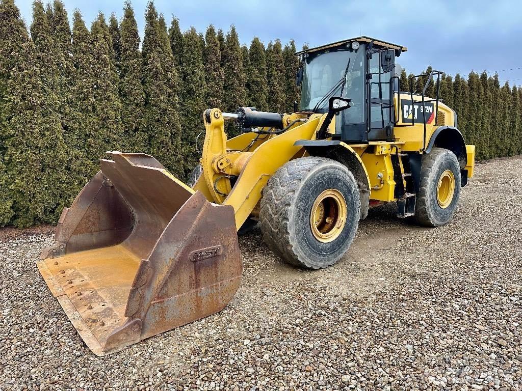 CAT 972 M Kolesni nakladalci