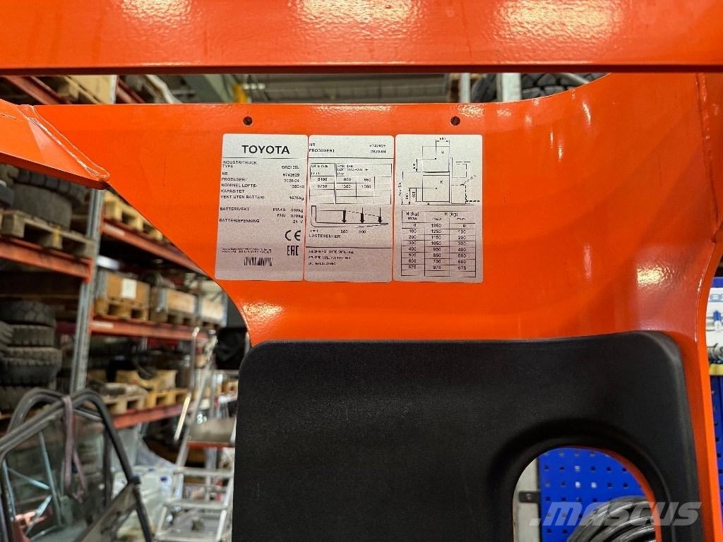 Toyota SRE135L Samopogonski ročni viličarji