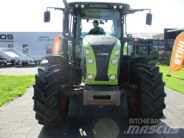 CLAAS Arion 520 Traktorji