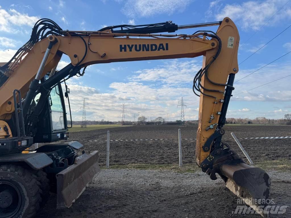 Hyundai HW140 Bagri na kolesih
