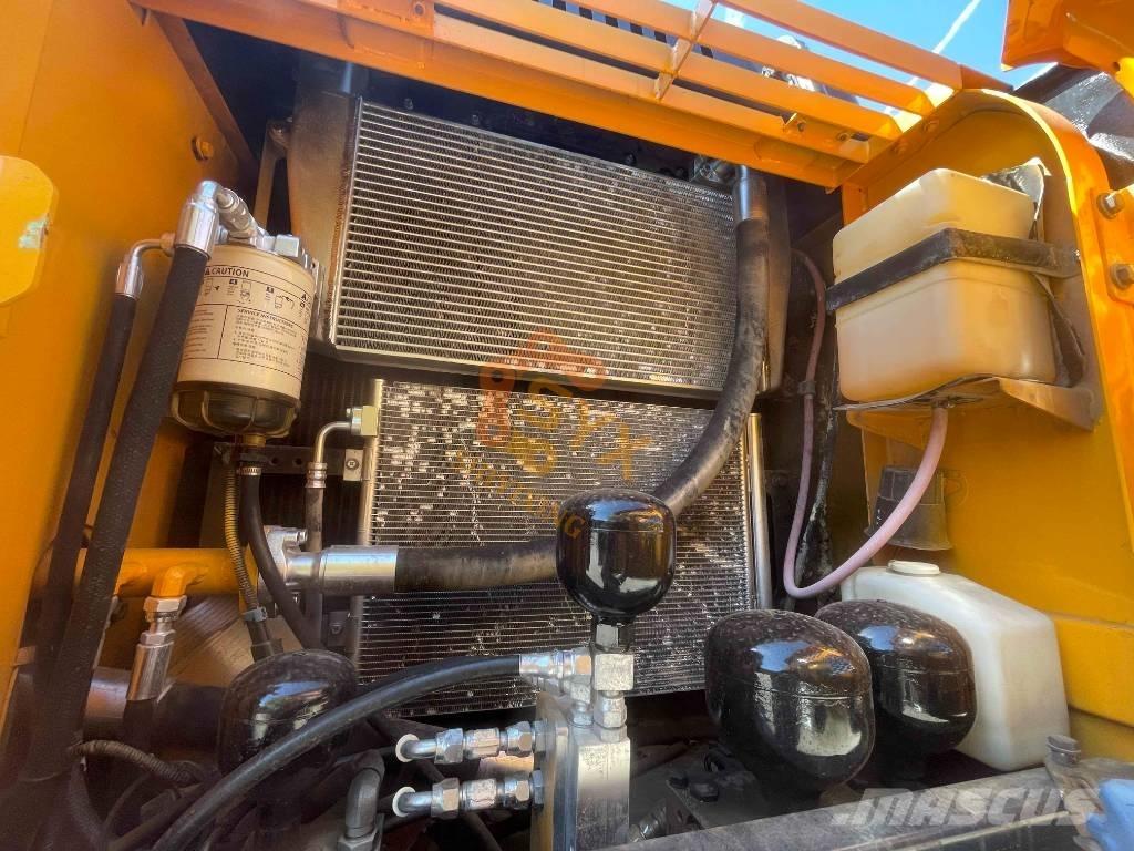 Hyundai 210W-9 Bagri na kolesih