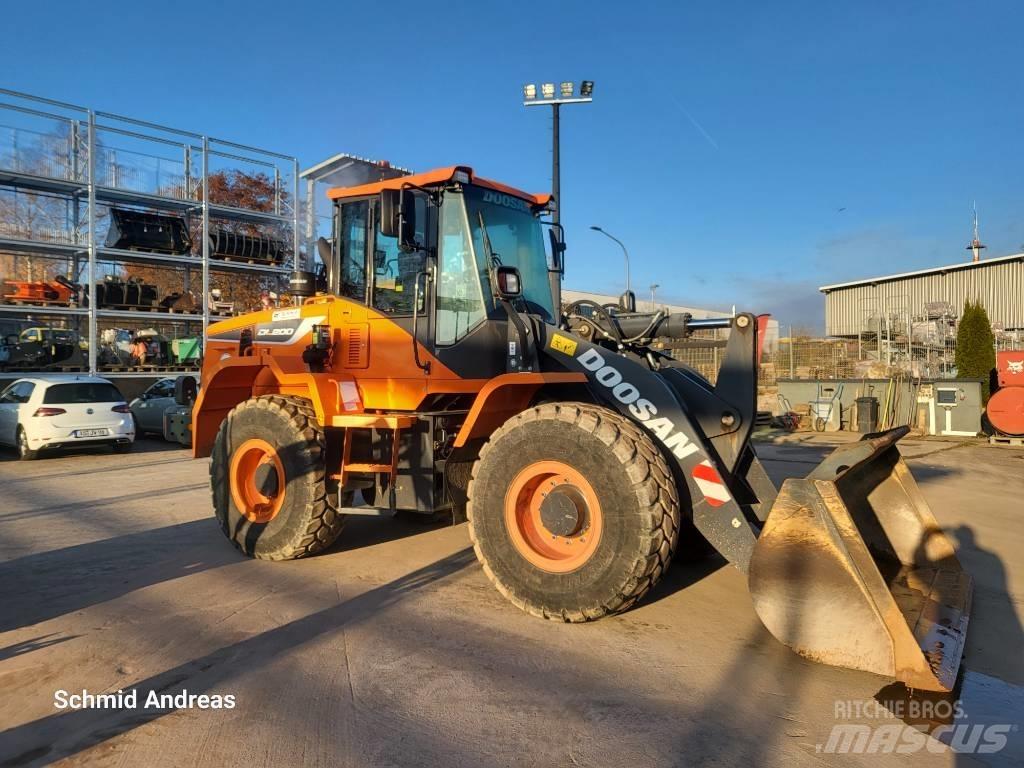 Doosan DL 200-5 Kolesni nakladalci