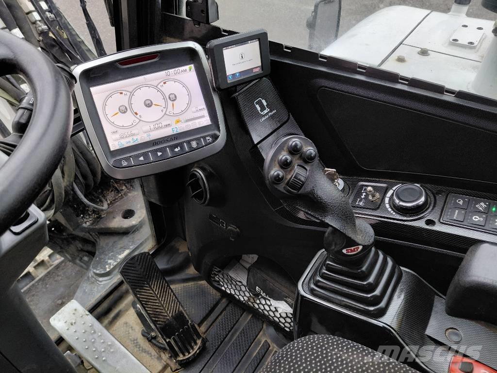 Bobcat E 57 W Bagri na kolesih