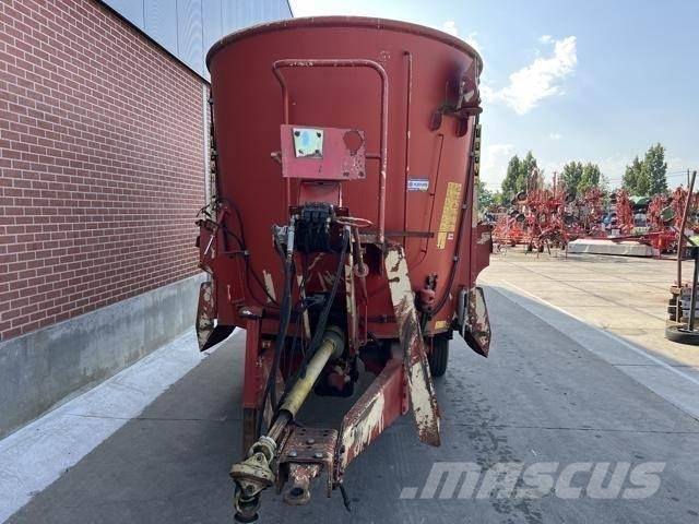 Peecon 17M³ Mešalne hranilnice