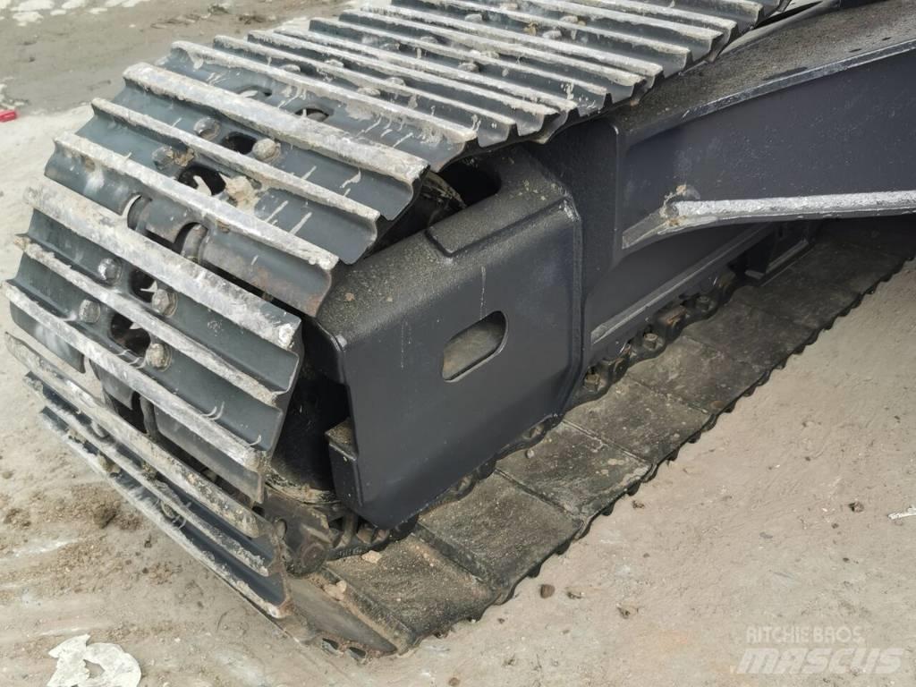 Doosan DX 225 LC Bagri goseničarji