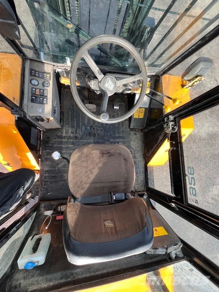 JCB 926 RTFL Terenski viličar