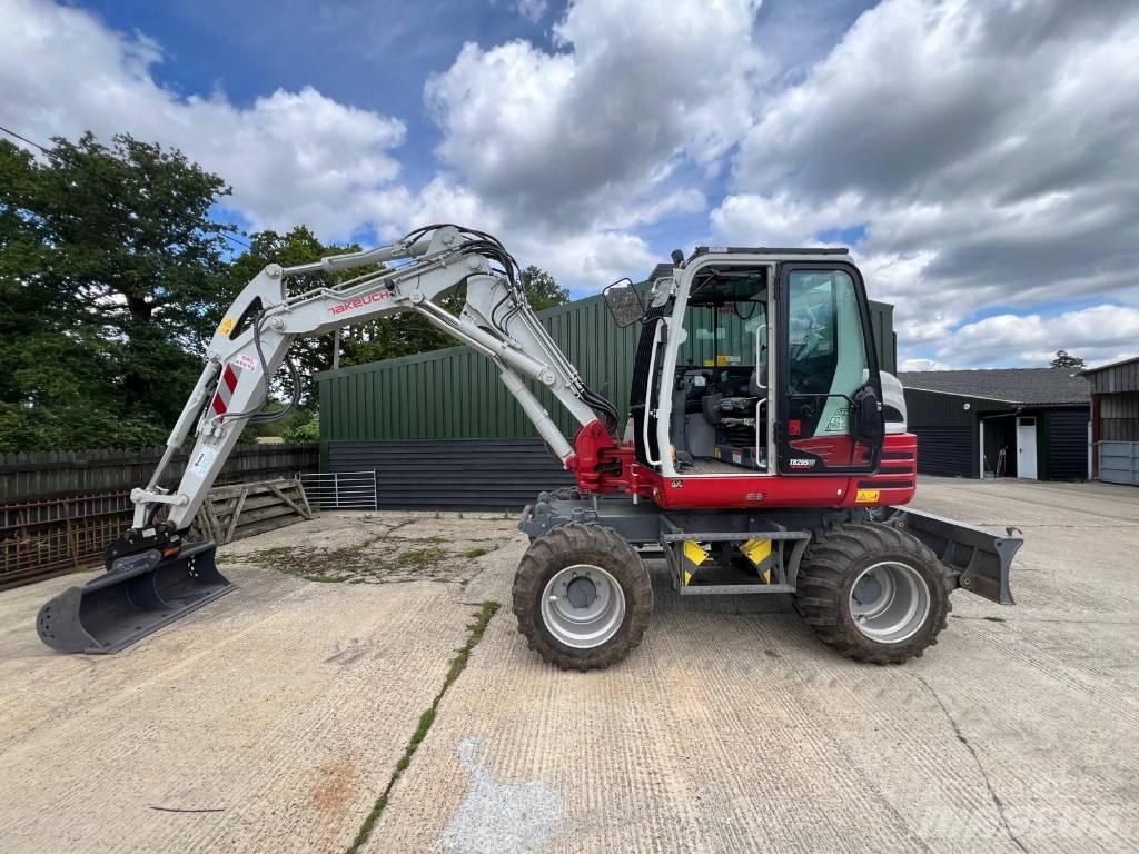 Takeuchi 295w Bagri na kolesih