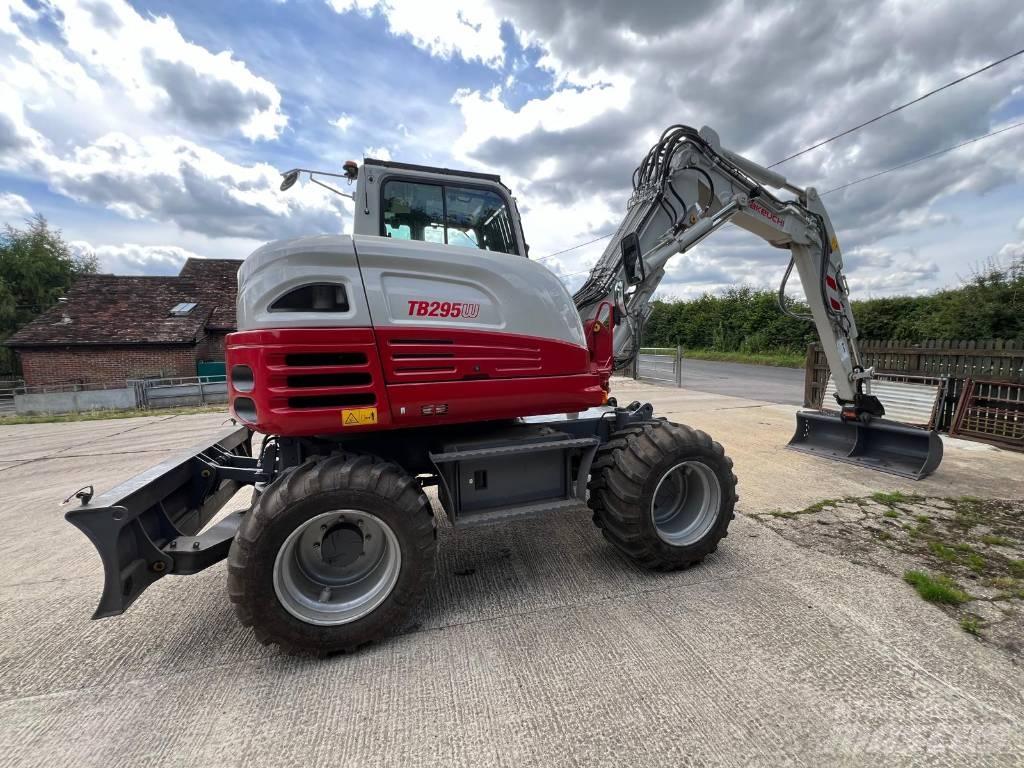 Takeuchi 295w Bagri na kolesih