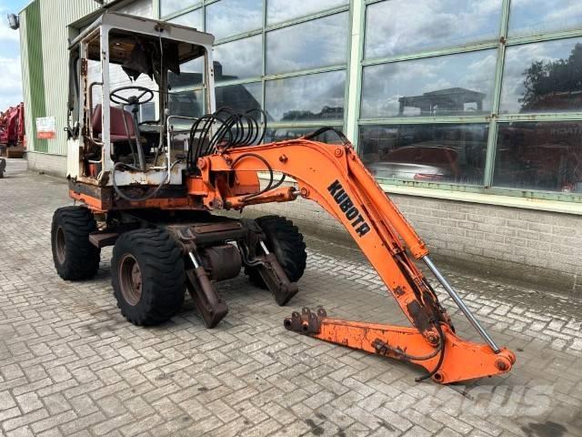 Kubota KH 16- W Bagri na kolesih