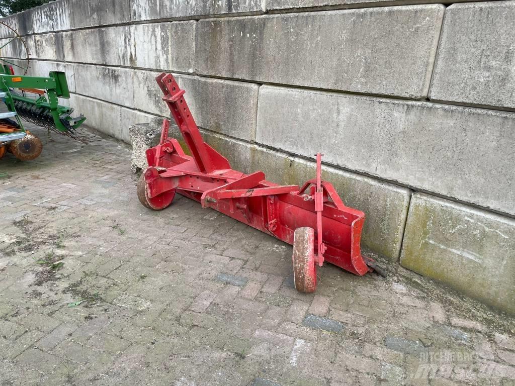  Grondschuif Cestni plugi