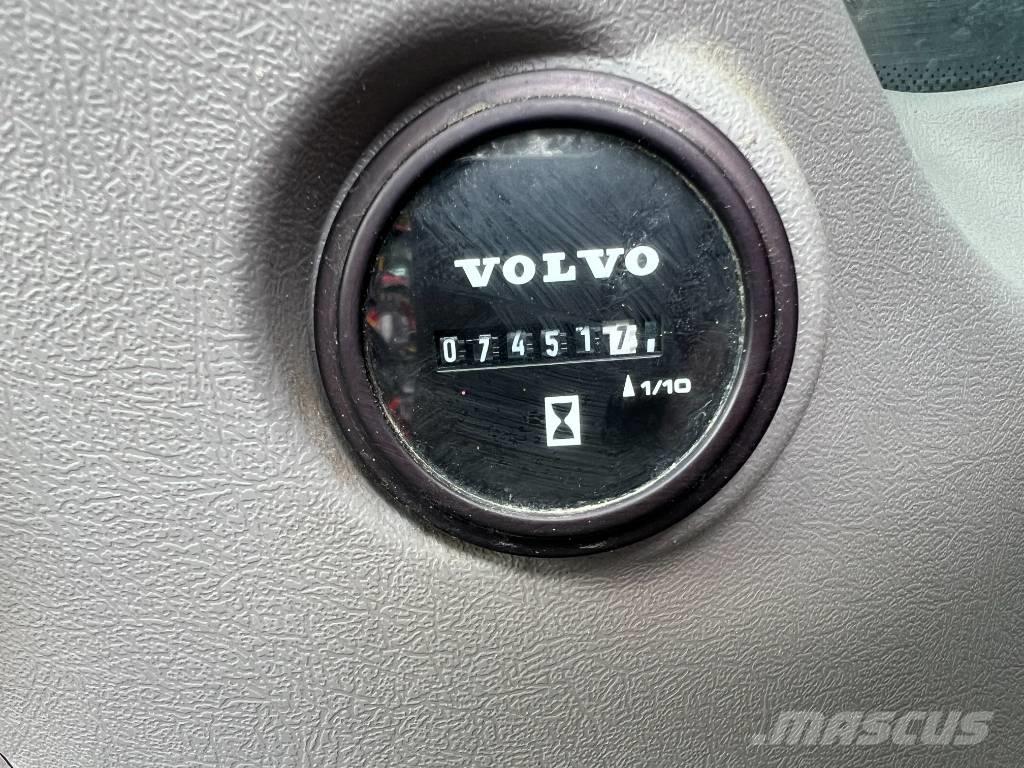 Volvo EC 200 E Bagri goseničarji