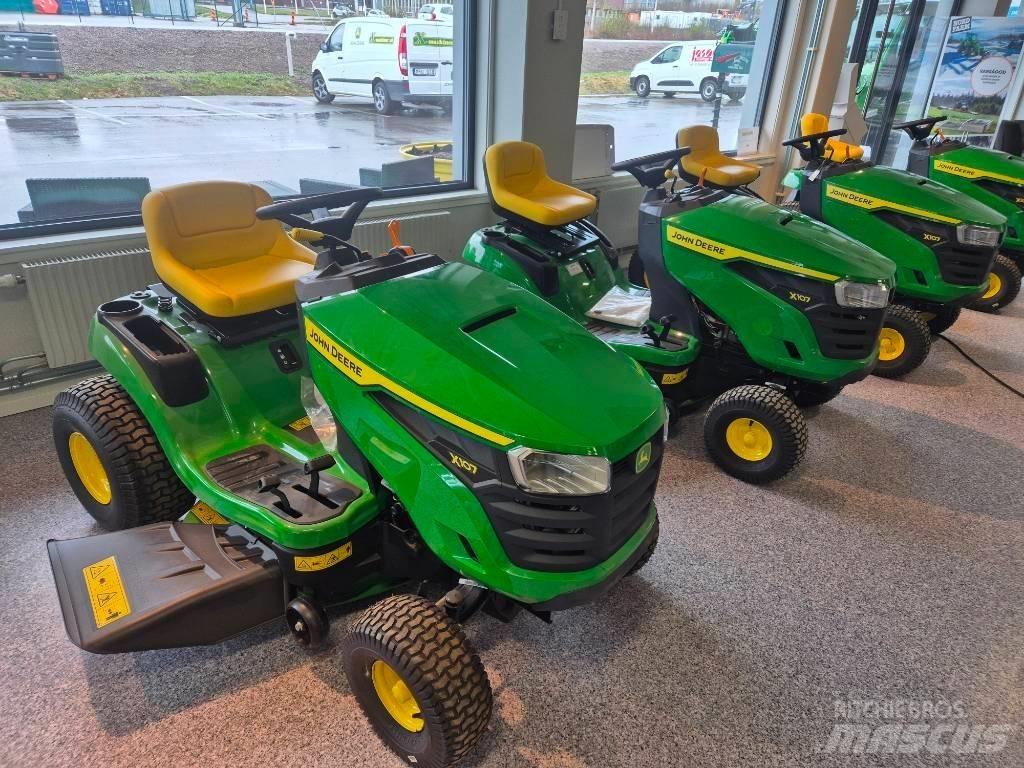 John Deere X 107 Vrtni traktor kosilnice