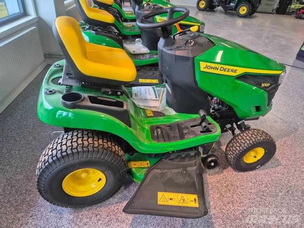 John Deere X 107 Vrtni traktor kosilnice